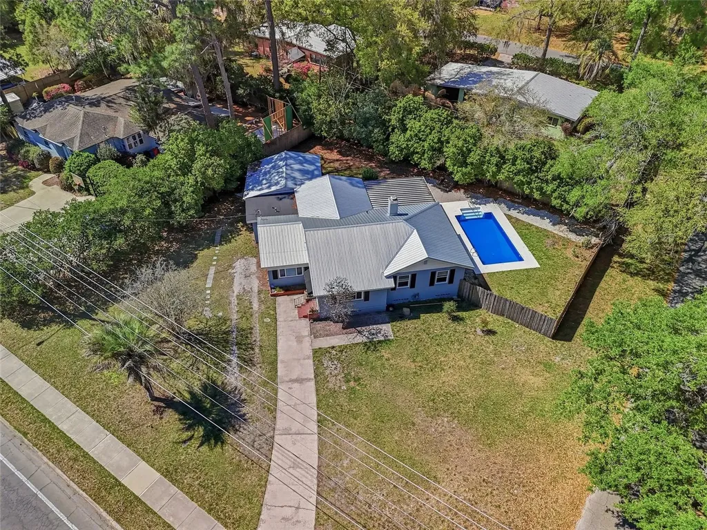 1334 NE 9th St, Street Gainesville FL 32601