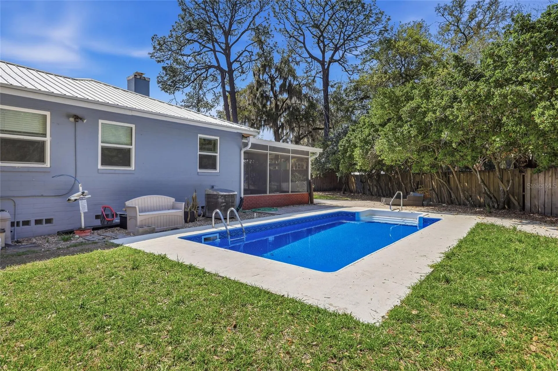 1334 NE 9th St, Street Gainesville FL 32601