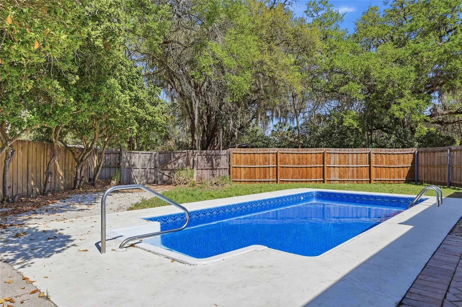 1334 NE 9th St, Street Gainesville FL 32601