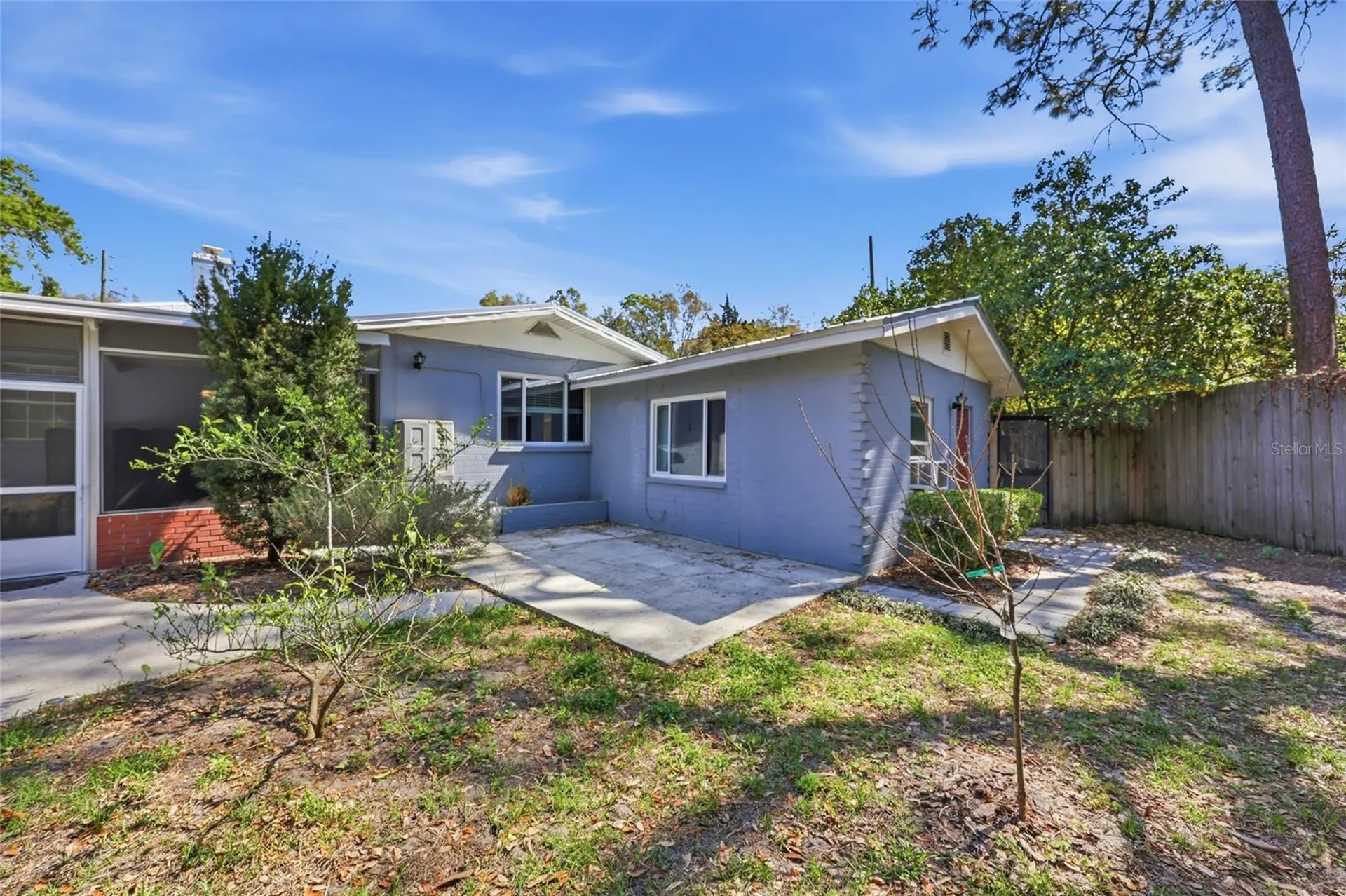 1334 NE 9th St, Street Gainesville FL 32601
