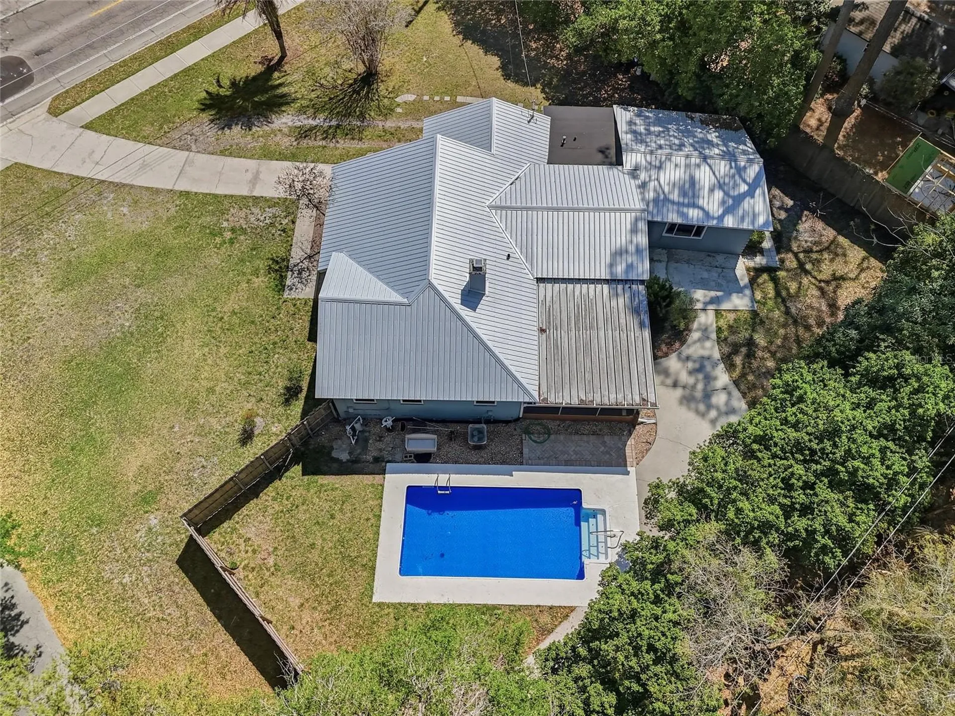 1334 NE 9th St, Street Gainesville FL 32601