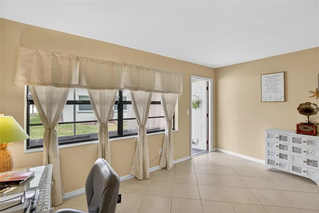 2001 Hartlebury Way Sun City Center FL 33573