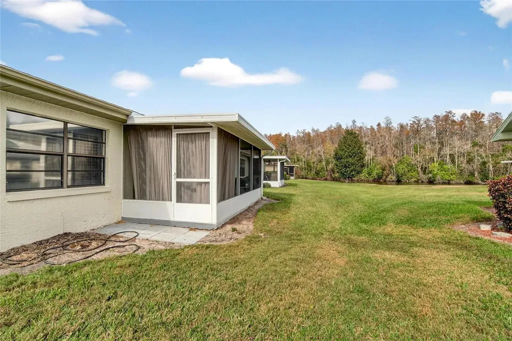 2001 Hartlebury Way Sun City Center FL 33573