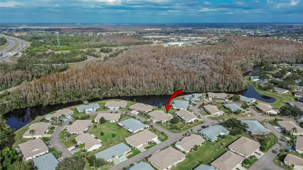 2001 Hartlebury Way Sun City Center FL 33573