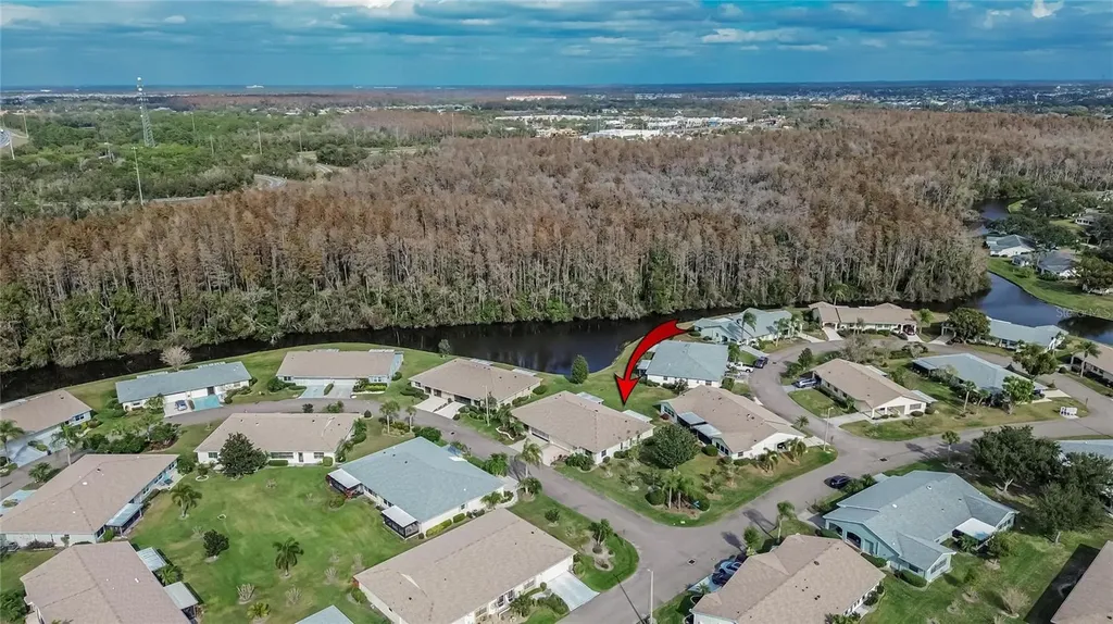 2001 Hartlebury Way Sun City Center FL 33573