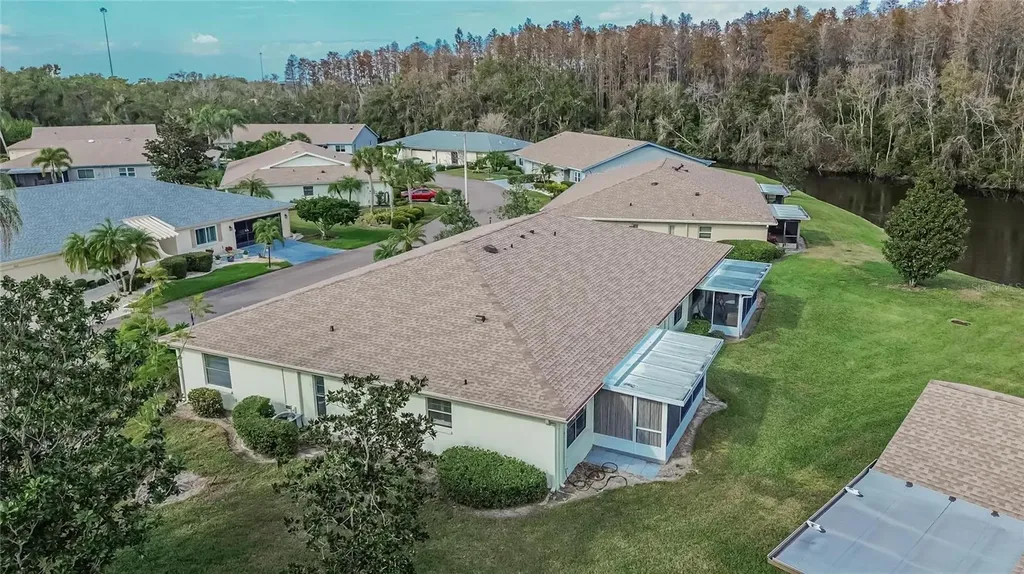 2001 Hartlebury Way Sun City Center FL 33573