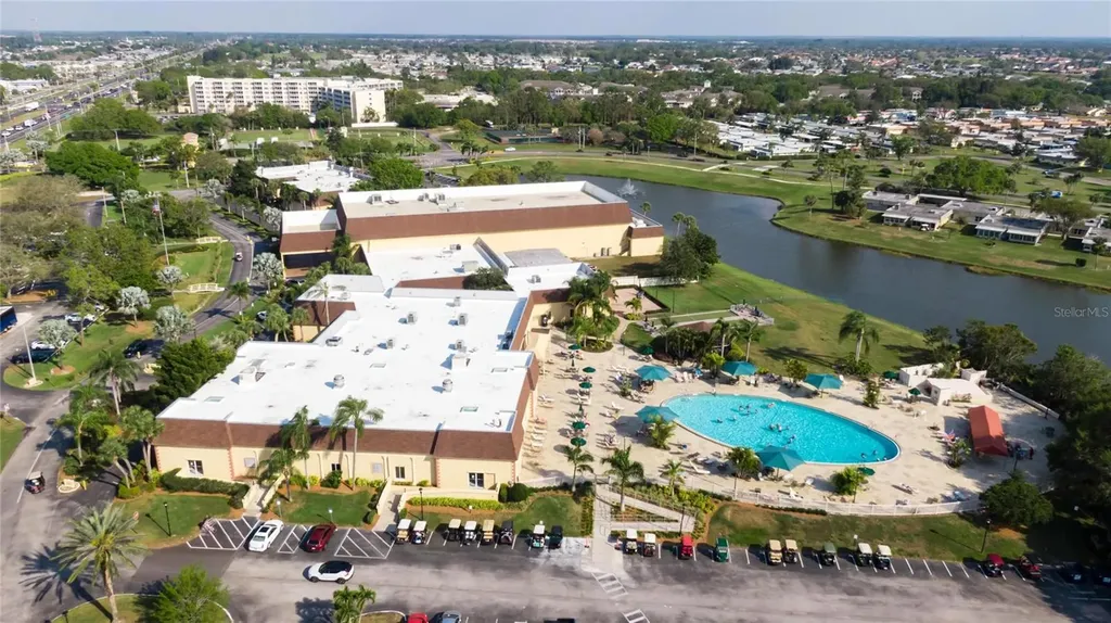 2001 Hartlebury Way Sun City Center FL 33573