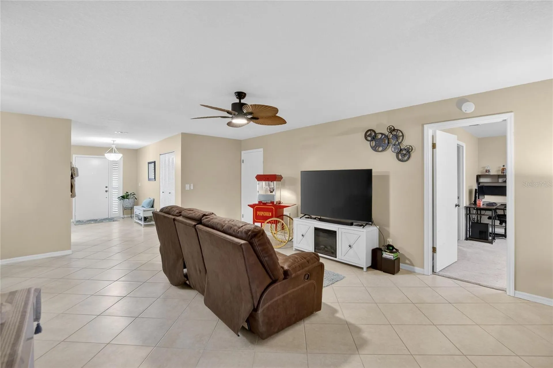 2001 Hartlebury Way Sun City Center FL 33573
