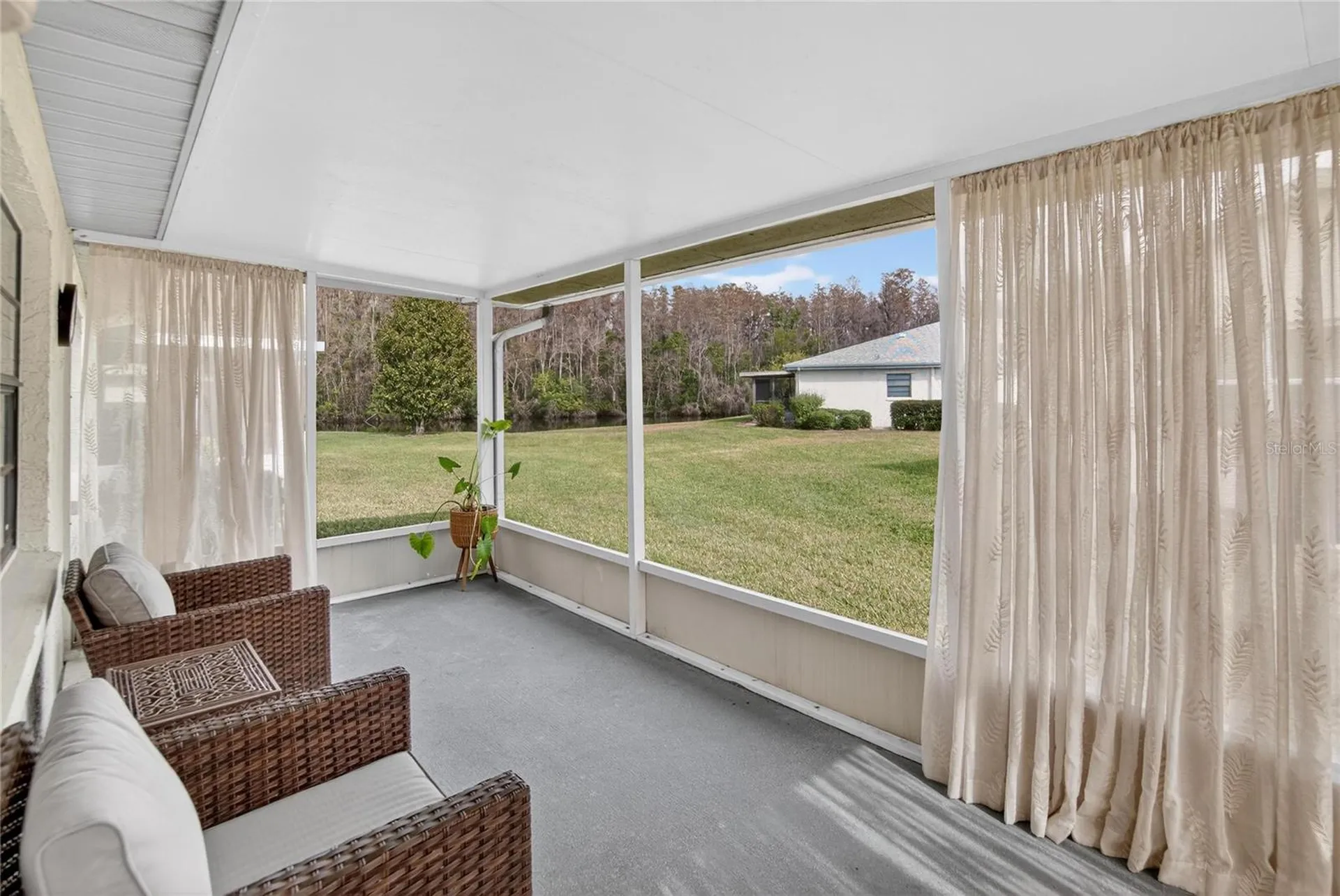 2001 Hartlebury Way Sun City Center FL 33573