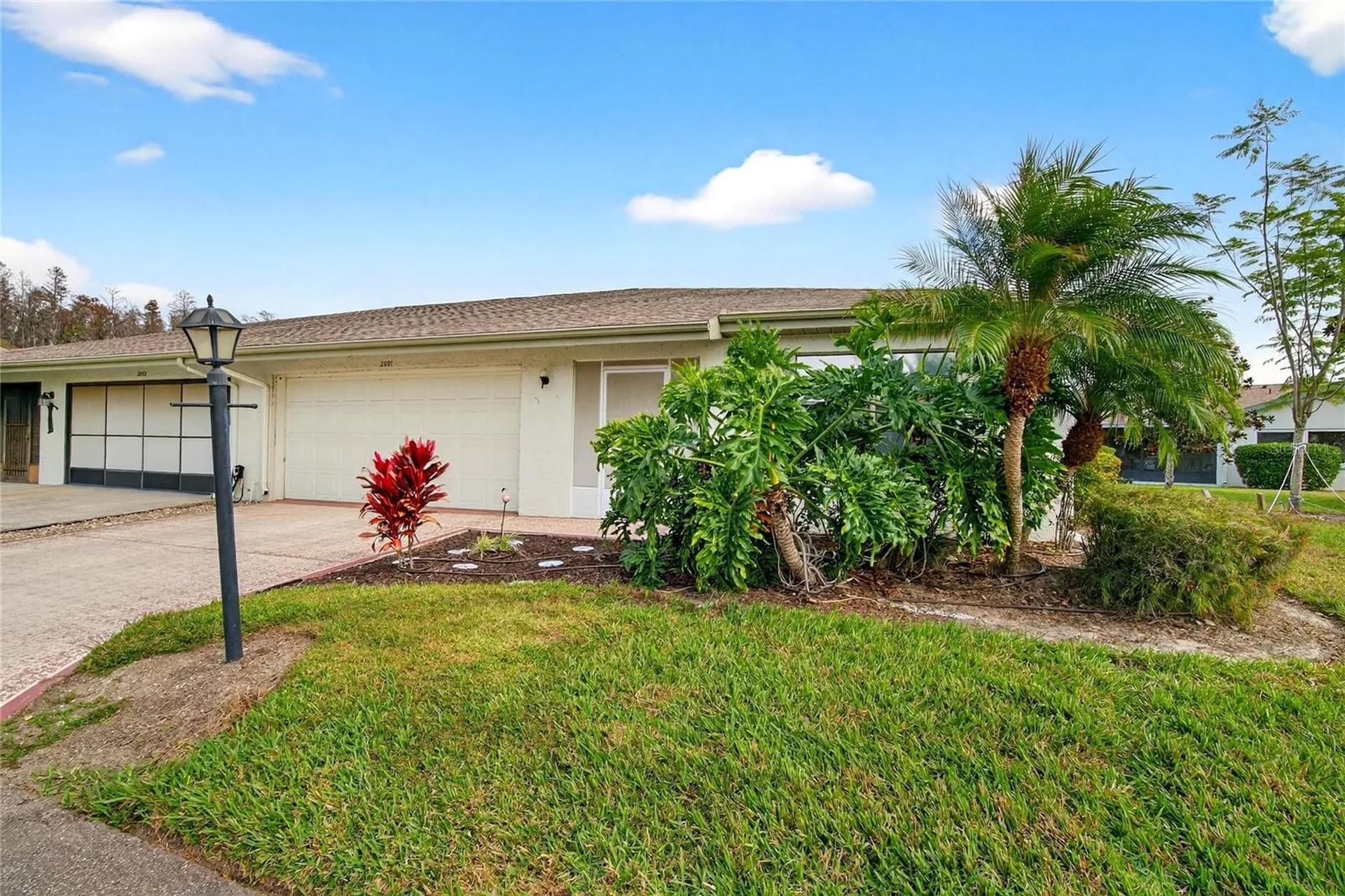 2001 Hartlebury Way Sun City Center FL 33573