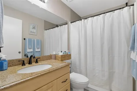 2001 Hartlebury Way Sun City Center FL 33573