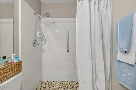 2001 Hartlebury Way Sun City Center FL 33573