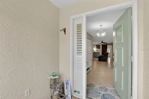 2001 Hartlebury Way Sun City Center FL 33573