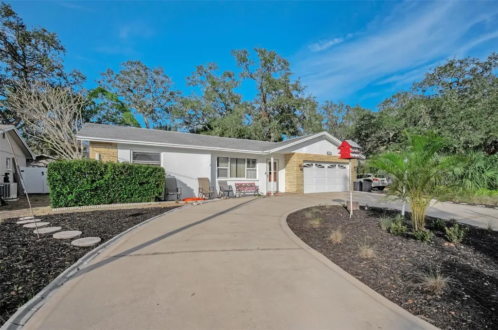 14557 Apache Avenue Largo FL 33774