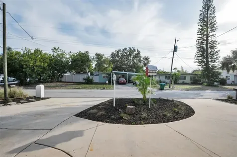 14557 Apache Avenue Largo FL 33774