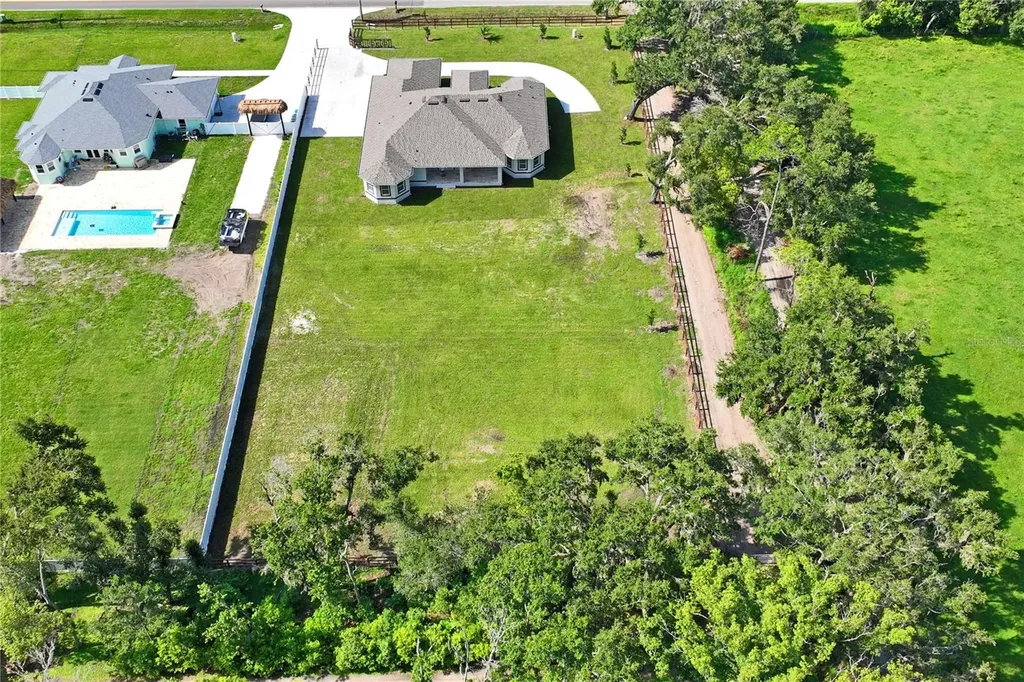 14060 Sydney Road Dover FL 33527