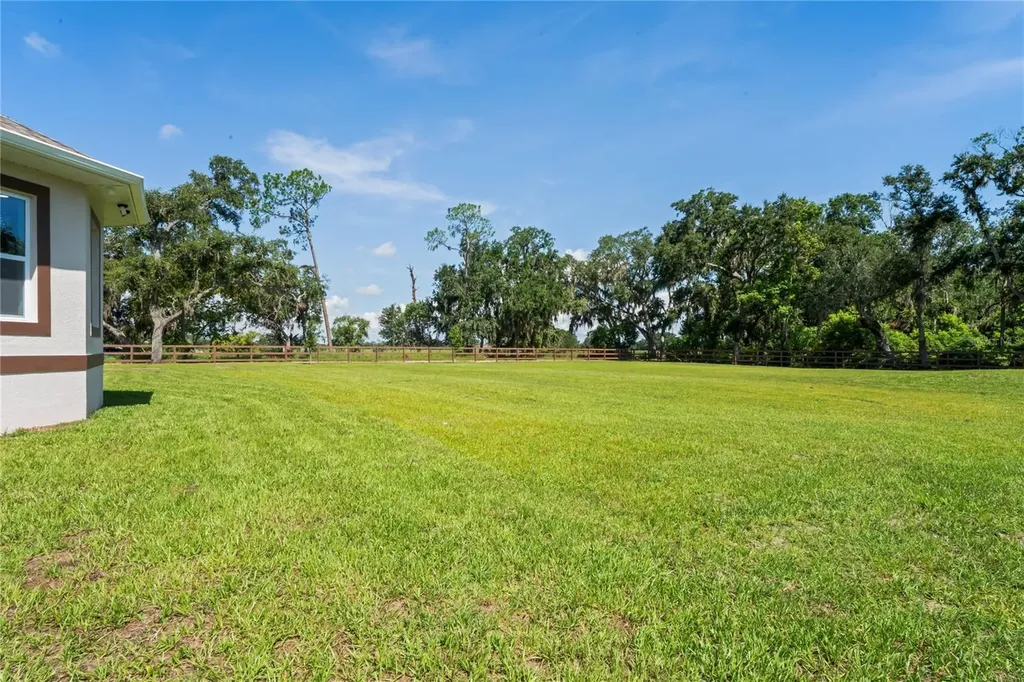 14060 Sydney Road Dover FL 33527