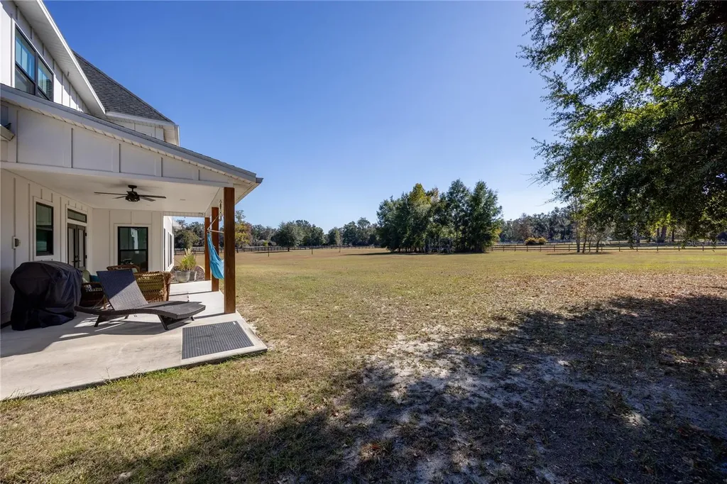 26025 NW 166th Avenue High Springs FL 32643
