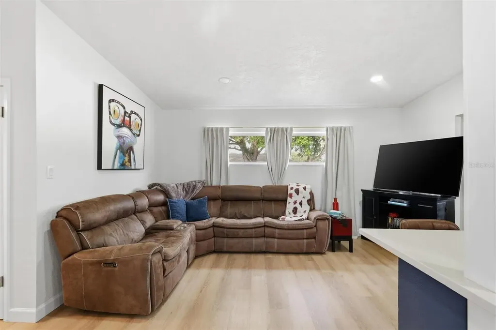 4643 Brooksdale Drive Sarasota FL 34232