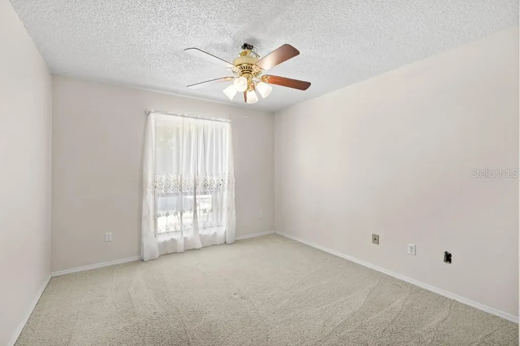19621 Lake Lincoln Lane Eustis FL 32736