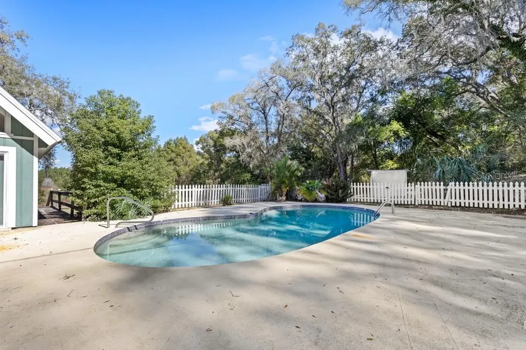 19621 Lake Lincoln Lane Eustis FL 32736