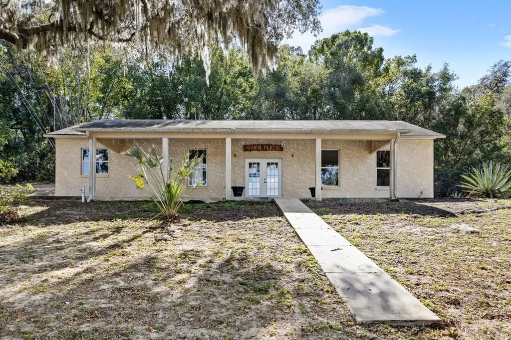 19621 Lake Lincoln Lane Eustis FL 32736