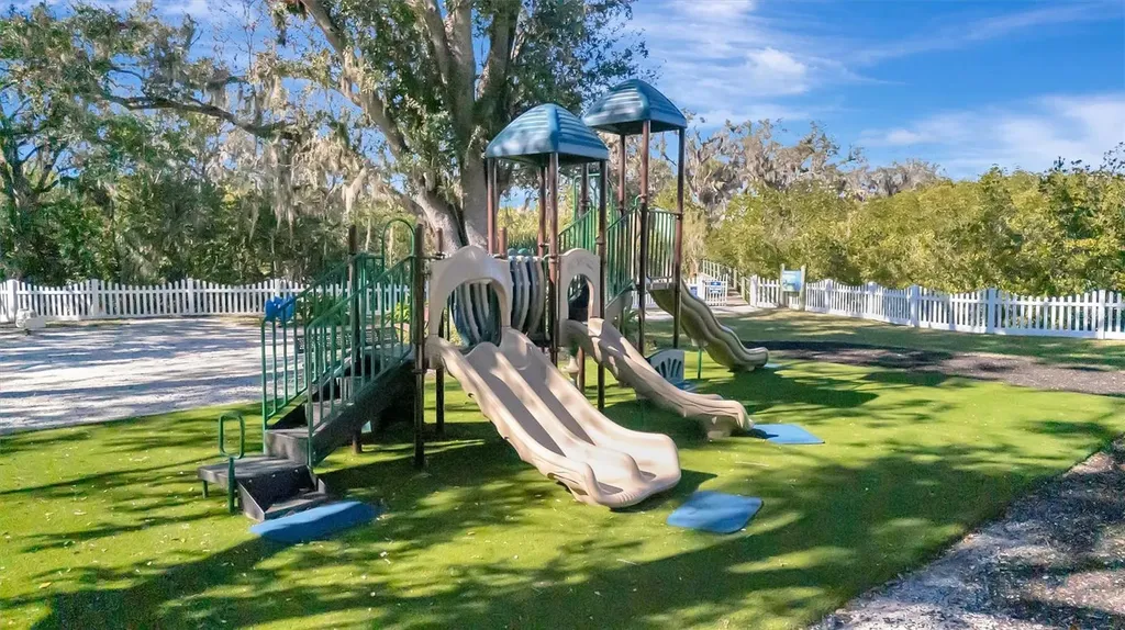191 Americas Cup Boulevard Bradenton FL 34208