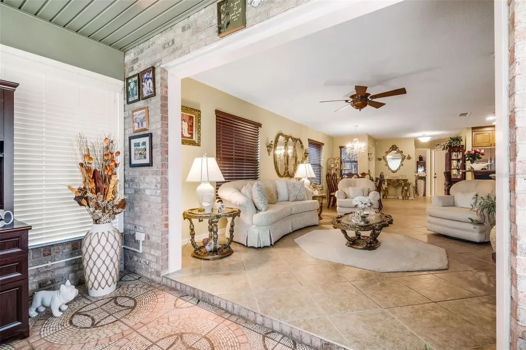 551 Grand Cayman Circle Lakeland FL 33803