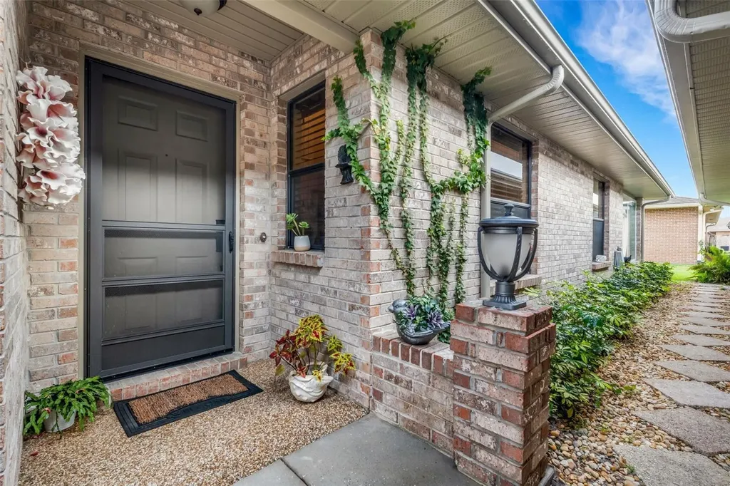 551 Grand Cayman Circle Lakeland FL 33803