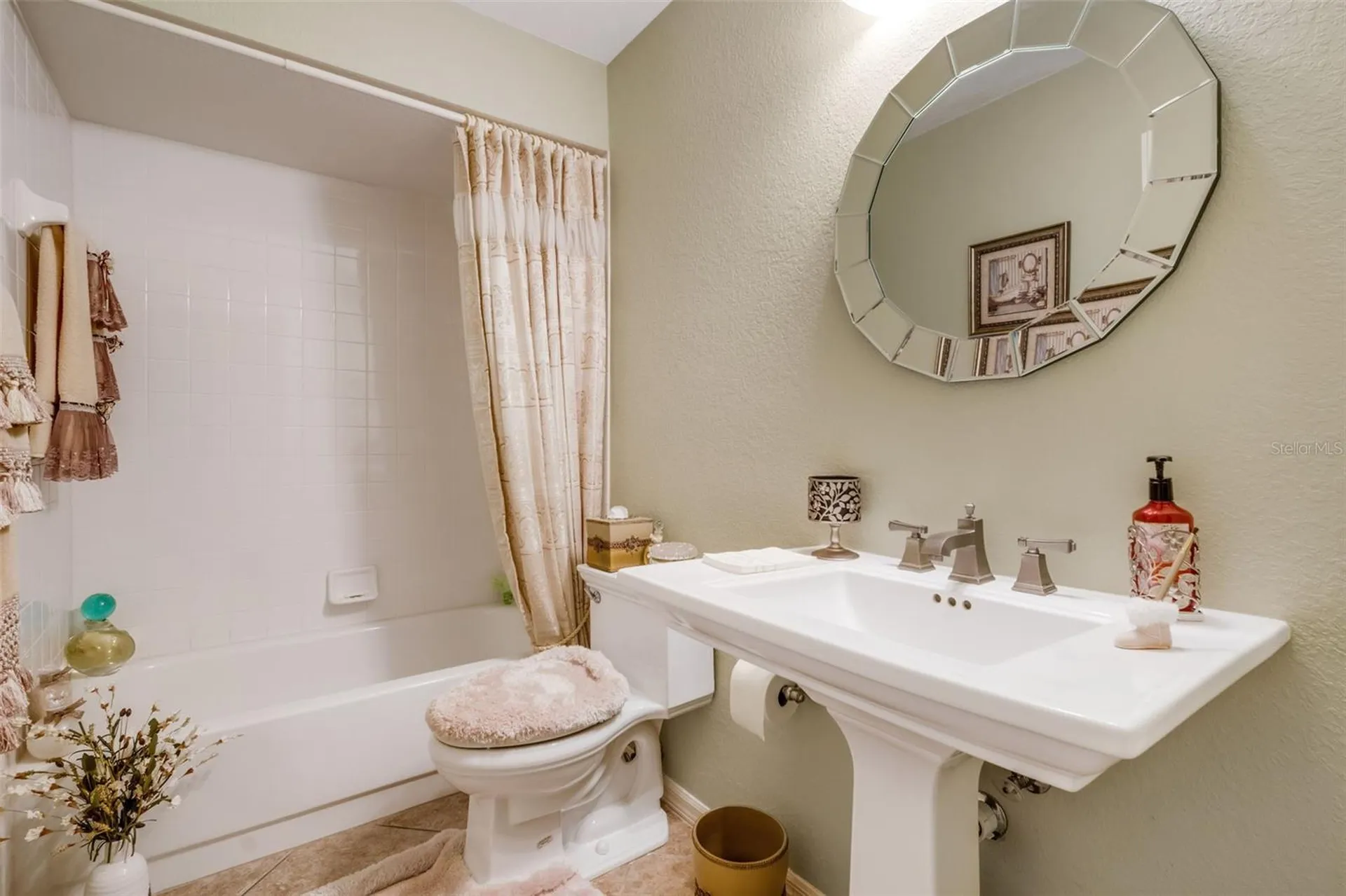 551 Grand Cayman Circle Lakeland FL 33803