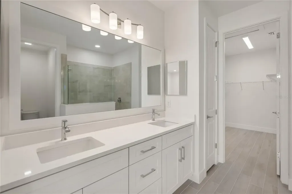 9500 Lunar Dove Drive Sarasota FL 34240