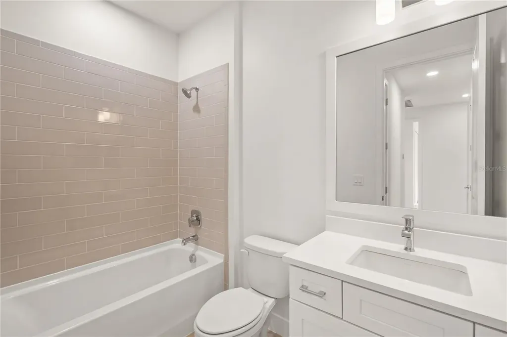 9500 Lunar Dove Drive Sarasota FL 34240