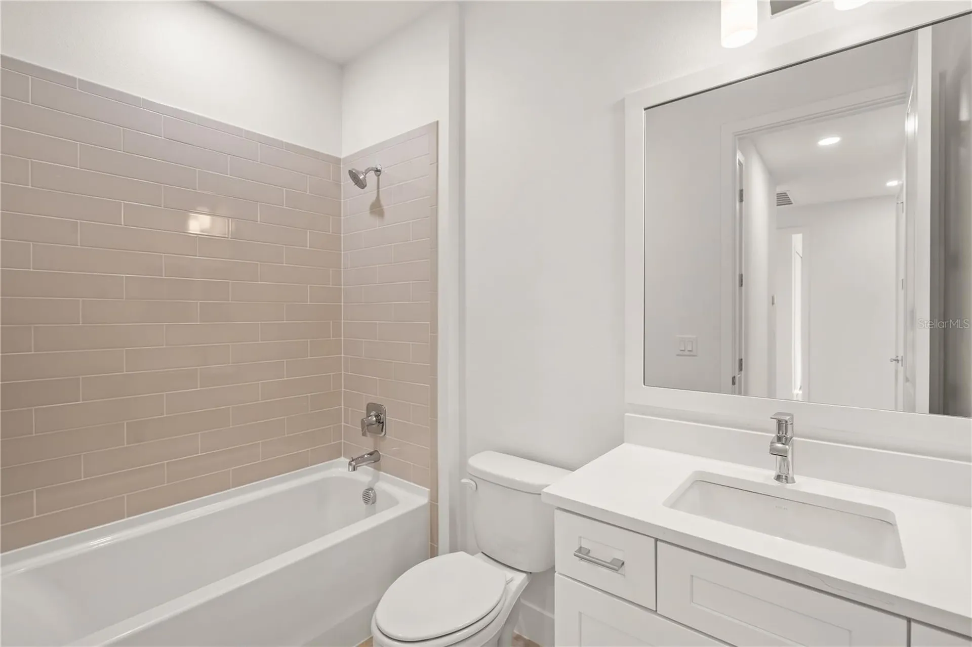 9500 Lunar Dove Drive Sarasota FL 34240