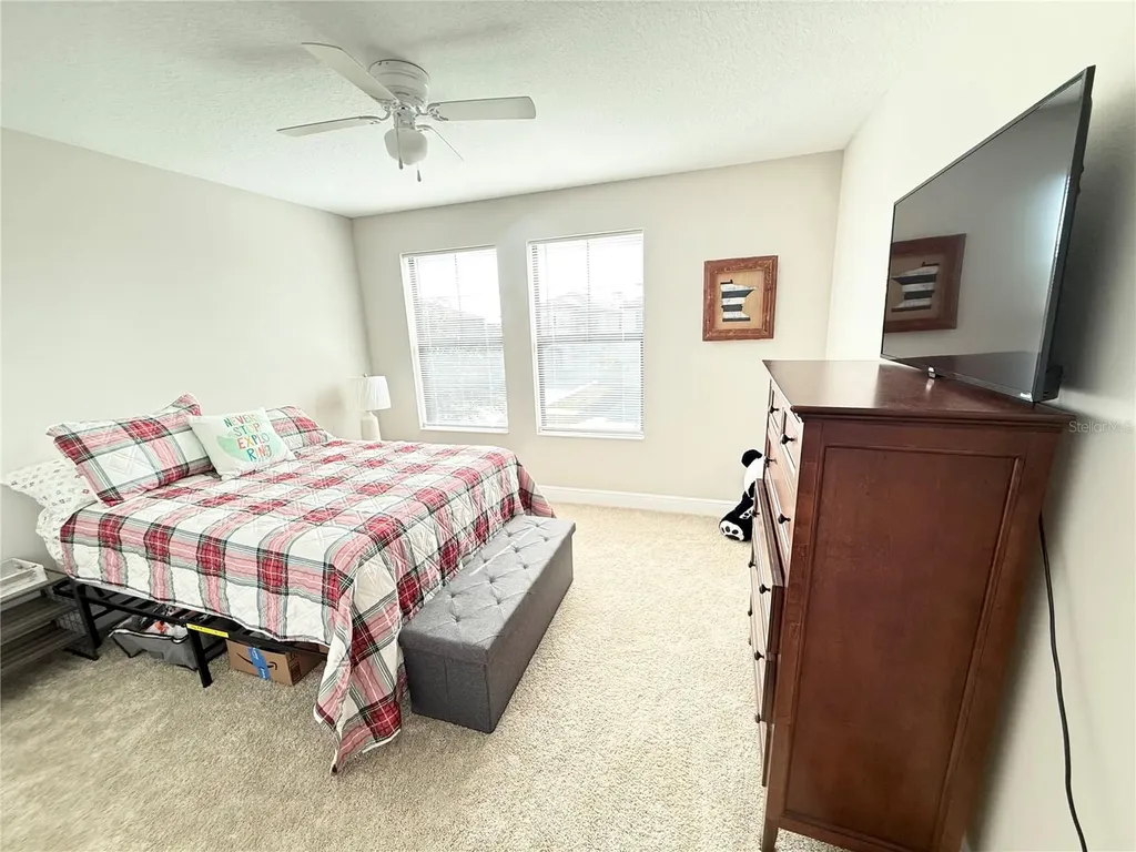 14820 Paddock Pond Avenue Lithia FL 33547