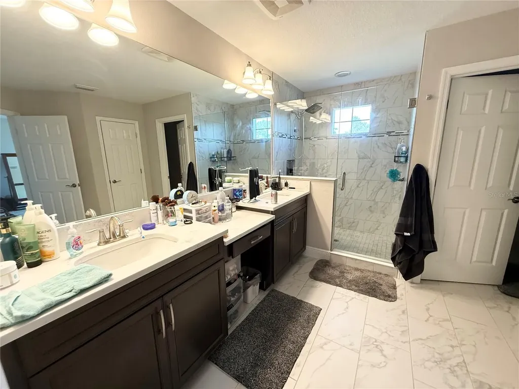 14820 Paddock Pond Avenue Lithia FL 33547