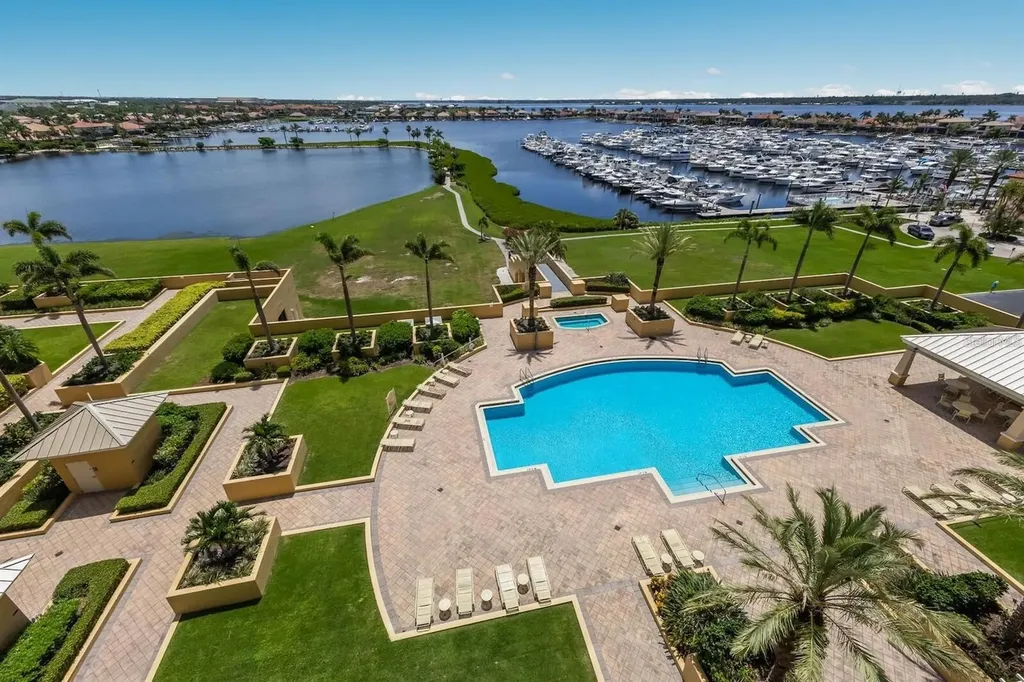 140 Riviera Dunes Way Palmetto FL 34221