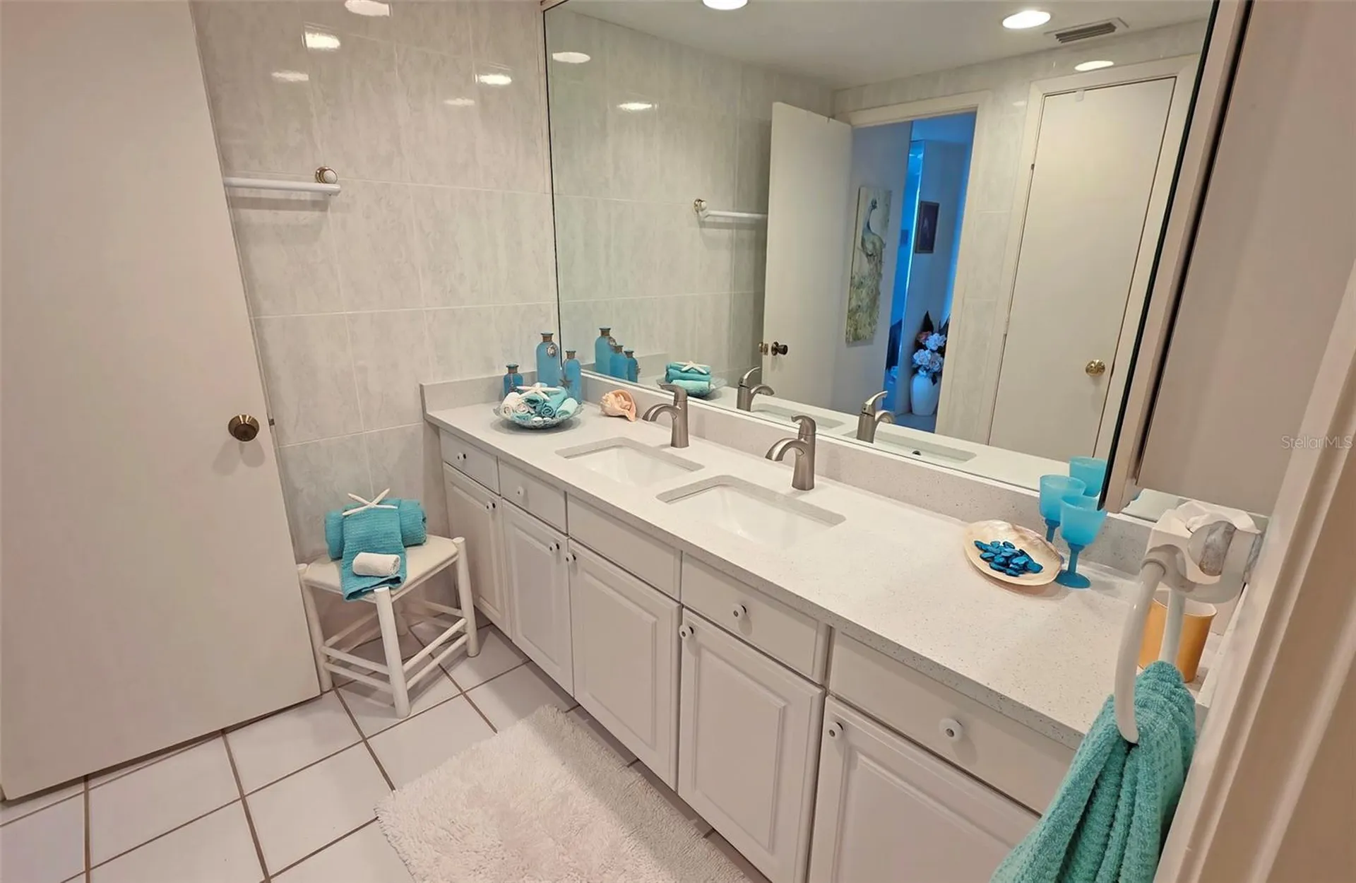 1212 Ben Franklin Drive Sarasota FL 34236