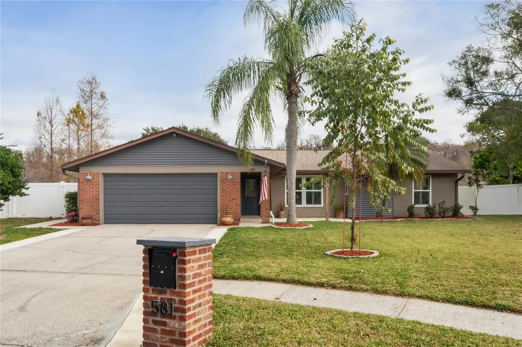 581 Longwood Court Oldsmar FL 34677