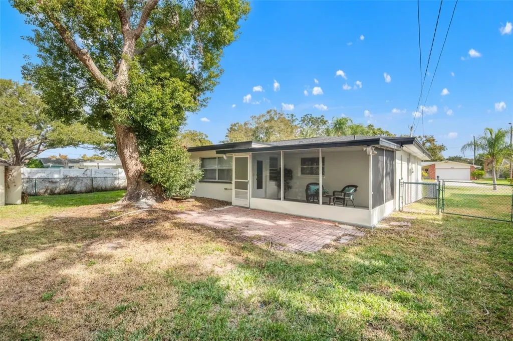 1472 Ruth Road Dunedin FL 34698