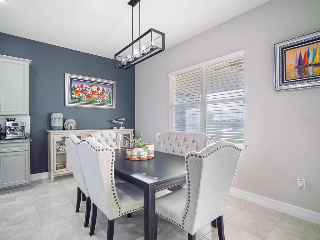 2206 Weatherly Way Orlando FL 32820