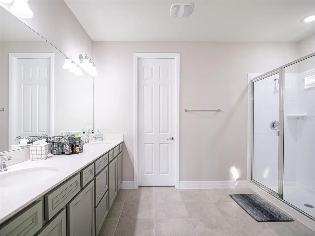2206 Weatherly Way Orlando FL 32820