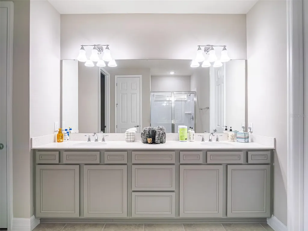 2206 Weatherly Way Orlando FL 32820