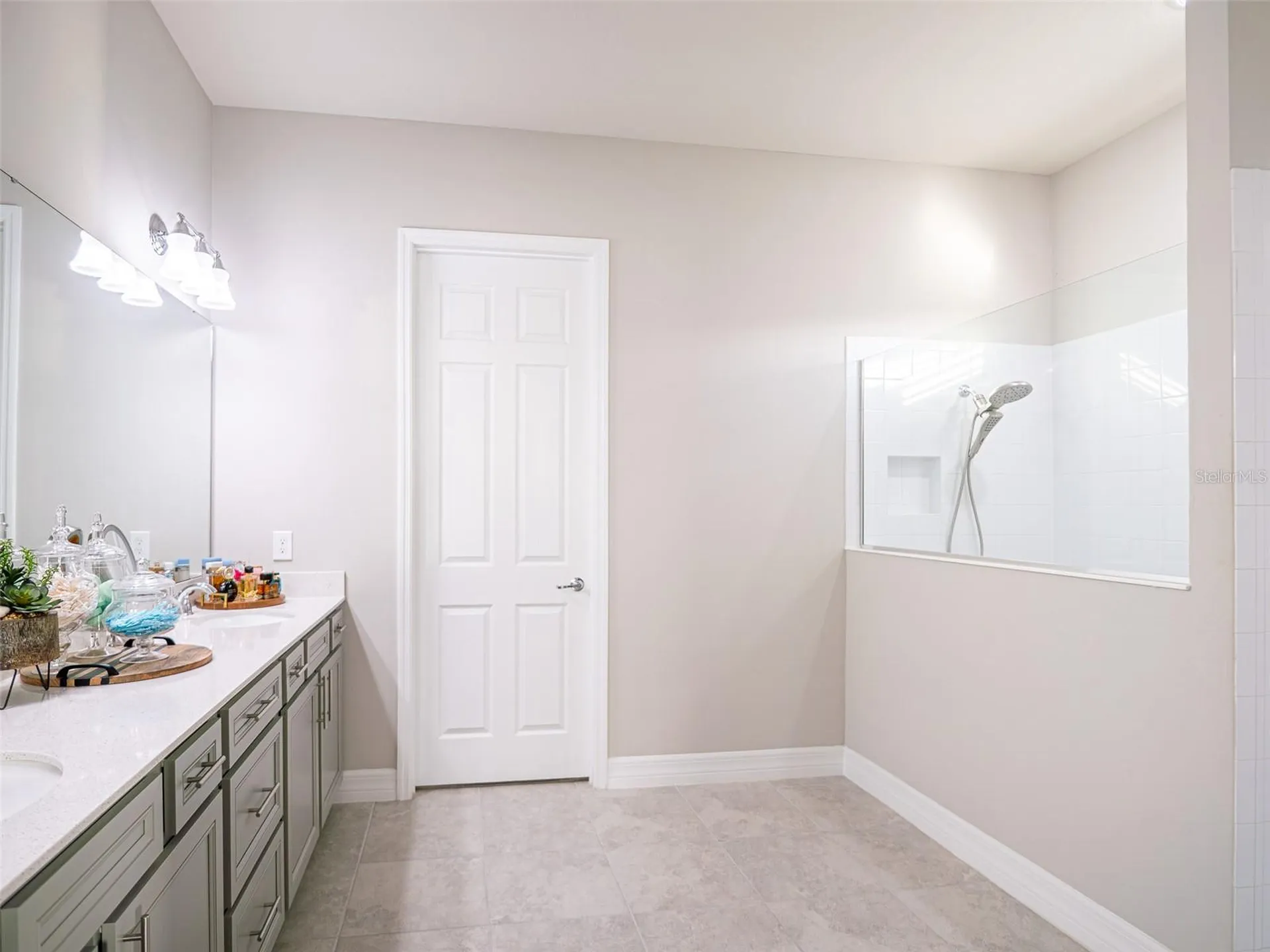 2206 Weatherly Way Orlando FL 32820