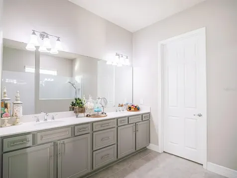 2206 Weatherly Way Orlando FL 32820