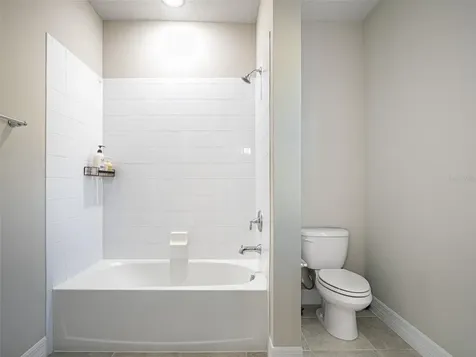 2206 Weatherly Way Orlando FL 32820