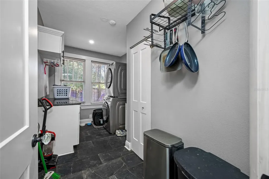 304 W Henry Avenue Tampa FL 33604