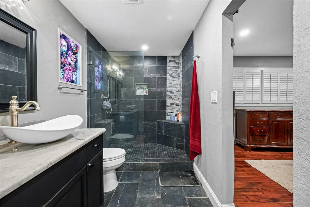 304 W Henry Avenue Tampa FL 33604