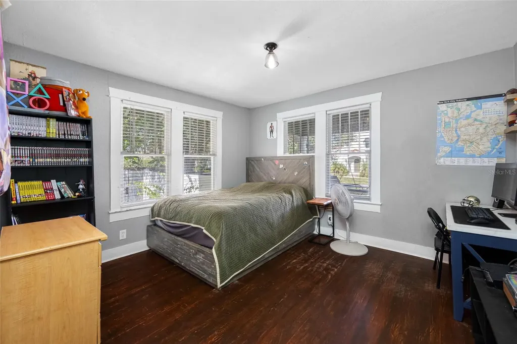 304 W Henry Avenue Tampa FL 33604