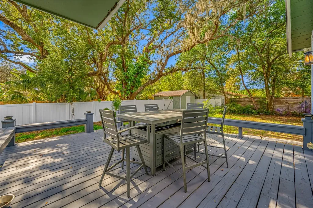 304 W Henry Avenue Tampa FL 33604