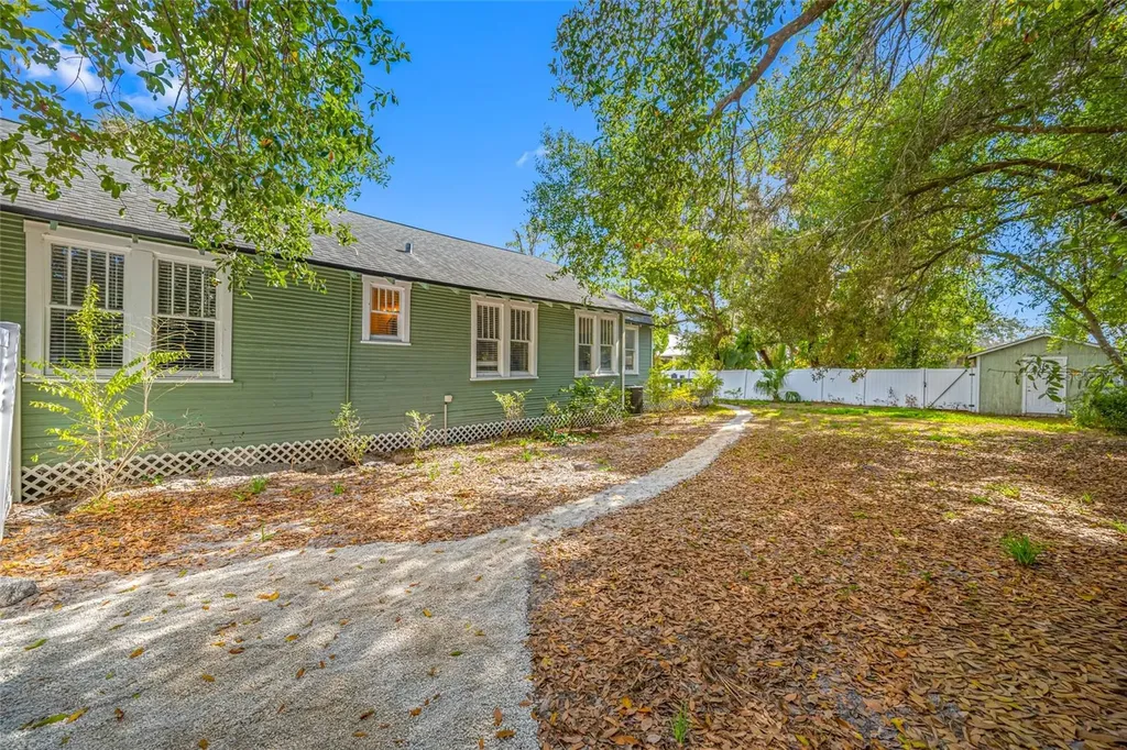 304 W Henry Avenue Tampa FL 33604